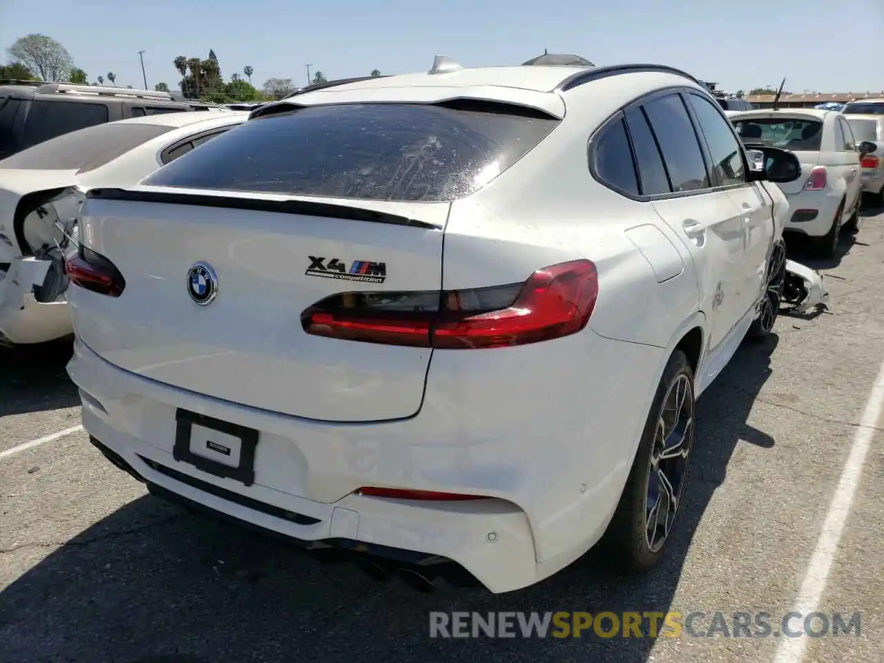 4 Photograph of a damaged car 5YMUJ0C00L9B20482 BMW X4 2020