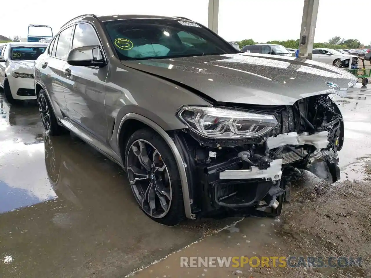 1 Photograph of a damaged car 5YMUJ0C00LLA99880 BMW X4 2020