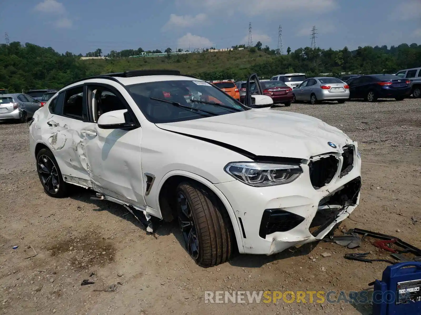 1 Фотография поврежденного автомобиля 5YMUJ0C02LLU67196 BMW X4 2020