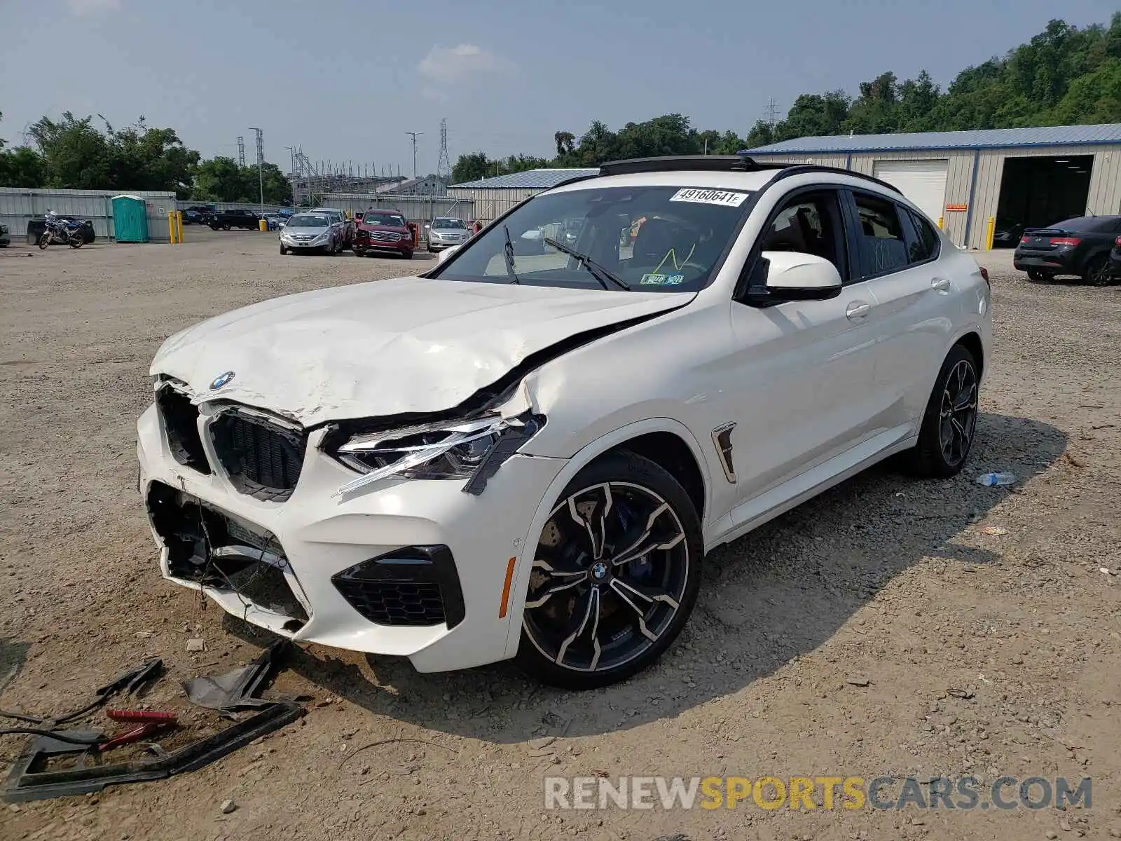 2 Фотография поврежденного автомобиля 5YMUJ0C02LLU67196 BMW X4 2020