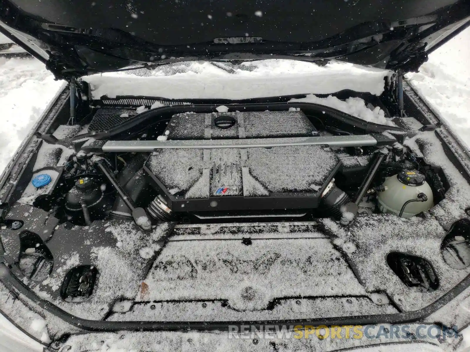 7 Photograph of a damaged car 5YMUJ0C03LLU67160 BMW X4 2020