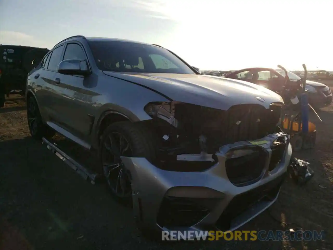 1 Photograph of a damaged car 5YMUJ0C06L9B53115 BMW X4 2020