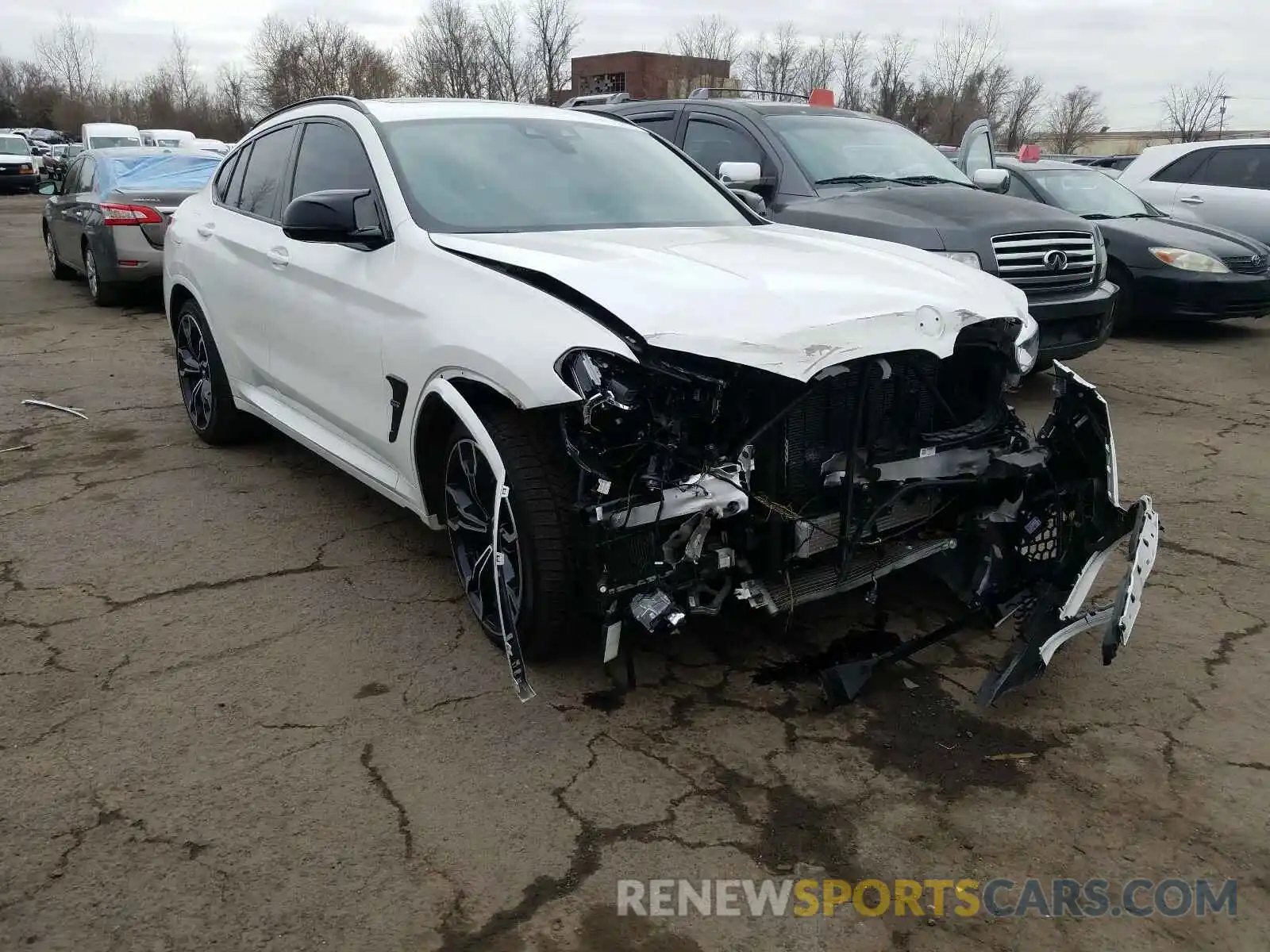 1 Photograph of a damaged car 5YMUJ0C07LLU67419 BMW X4 2020