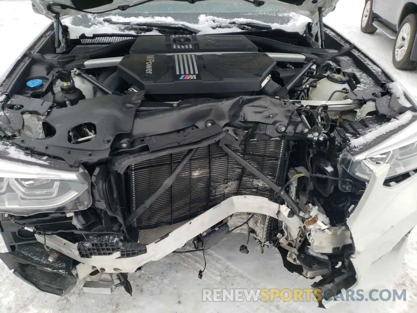 7 Photograph of a damaged car 5YMUJ0C0XL9B34020 BMW X4 2020