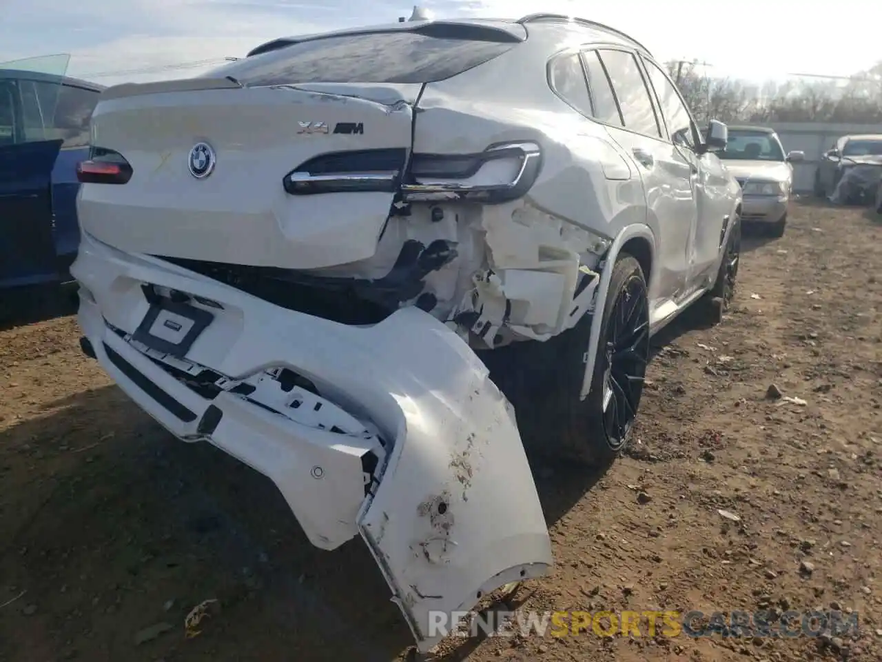 4 Photograph of a damaged car 5YMUJ0C0XL9C96360 BMW X4 2020