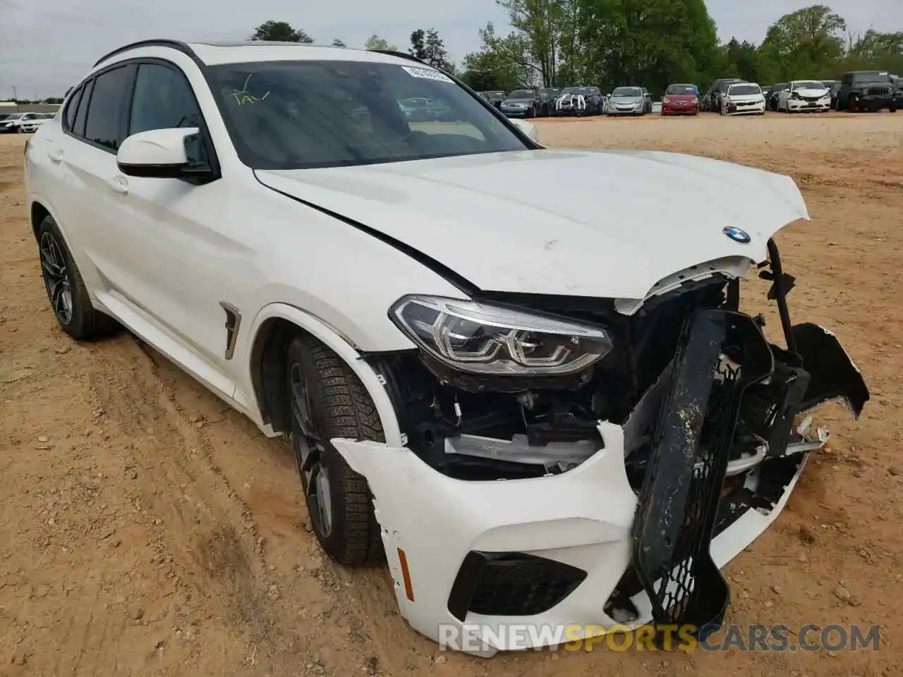 1 Photograph of a damaged car 5YMUJ0C0XLLU67141 BMW X4 2020