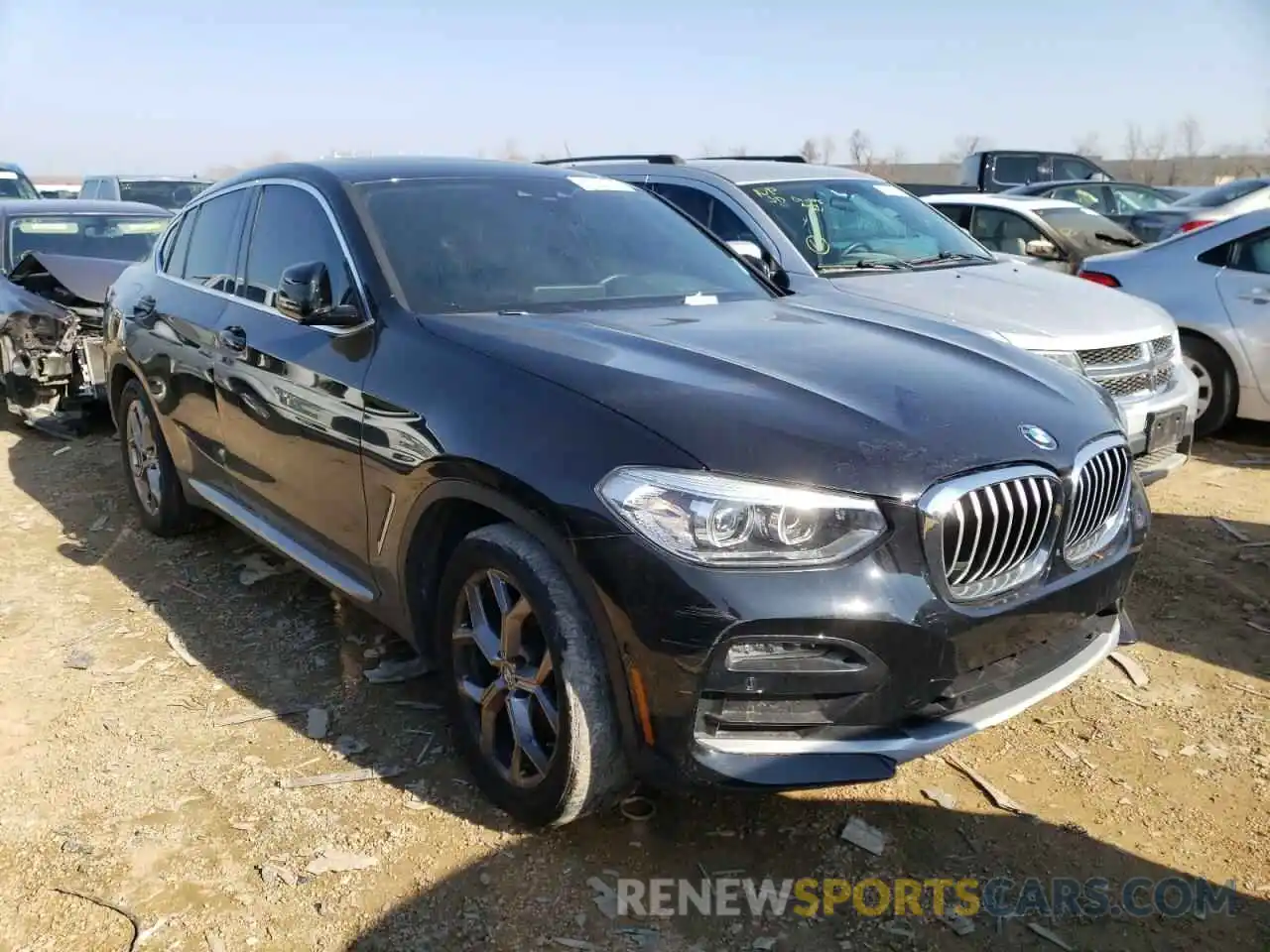 1 Photograph of a damaged car 5UX2V1C00M9E20811 BMW X4 2021