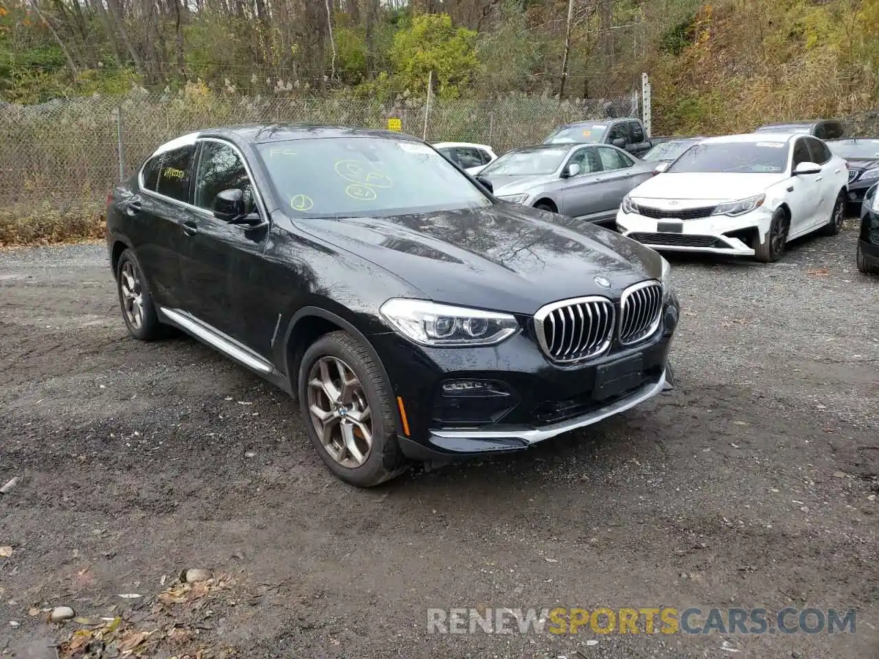 1 Photograph of a damaged car 5UX2V1C01M9D87222 BMW X4 2021