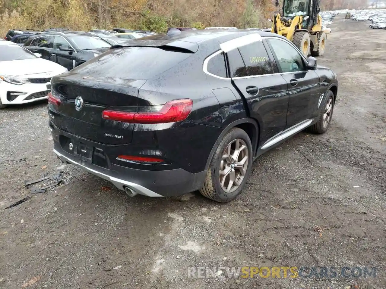 4 Photograph of a damaged car 5UX2V1C01M9D87222 BMW X4 2021