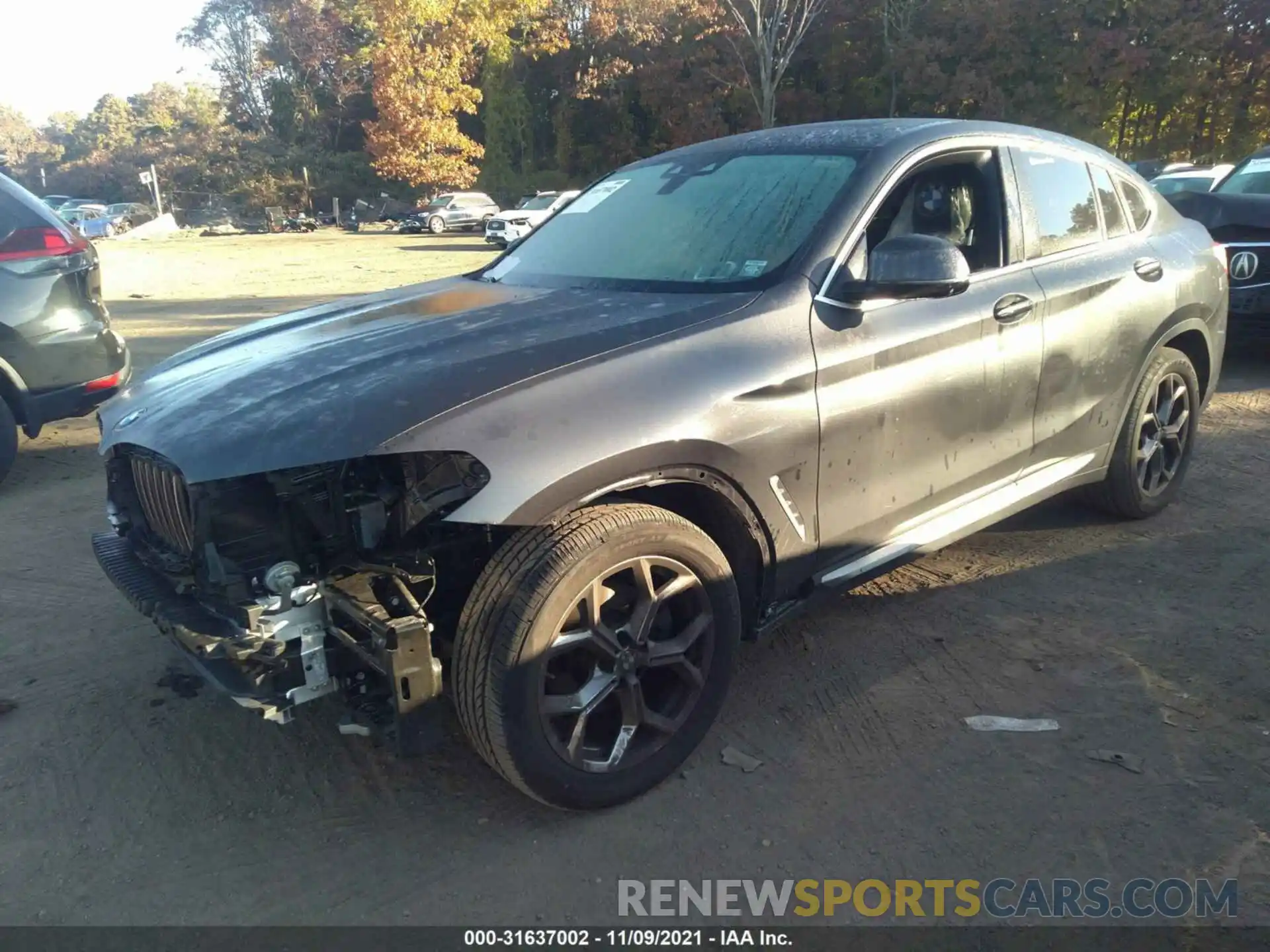 2 Photograph of a damaged car 5UX2V1C01M9E27363 BMW X4 2021