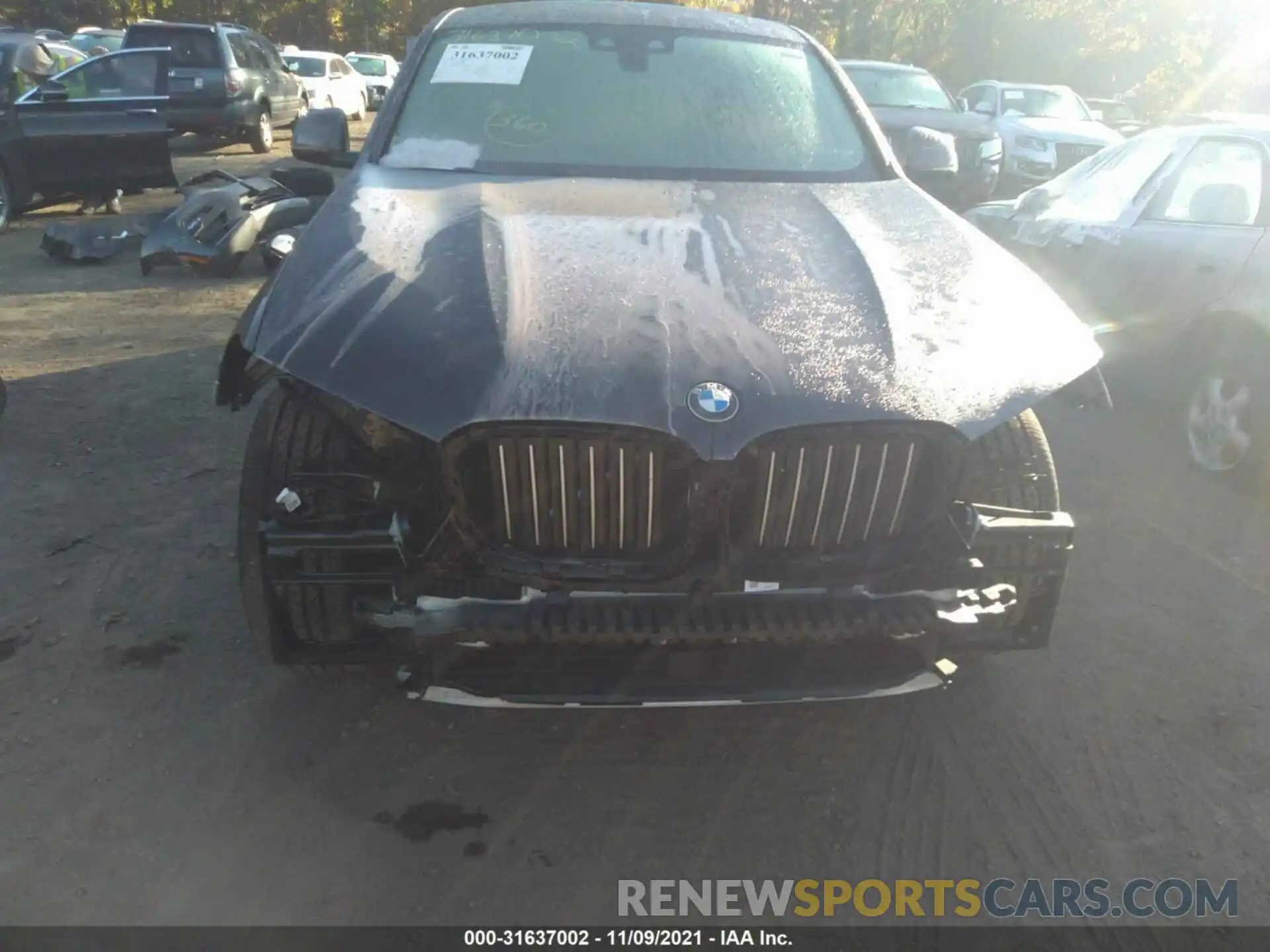 6 Photograph of a damaged car 5UX2V1C01M9E27363 BMW X4 2021