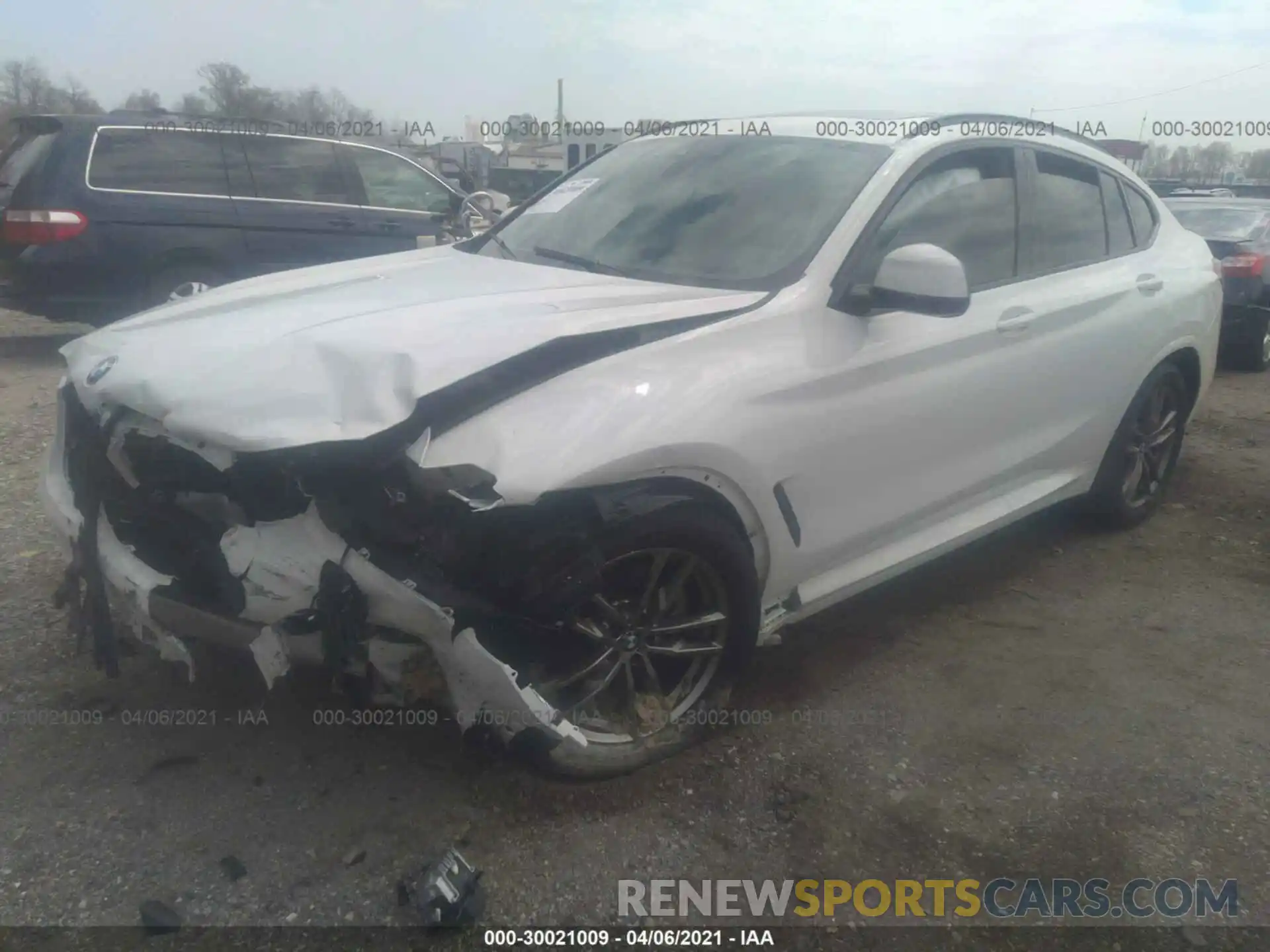 2 Photograph of a damaged car 5UX2V1C01M9E57656 BMW X4 2021