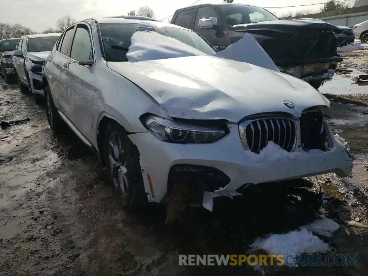 9 Photograph of a damaged car 5UX2V1C01M9H80444 BMW X4 2021