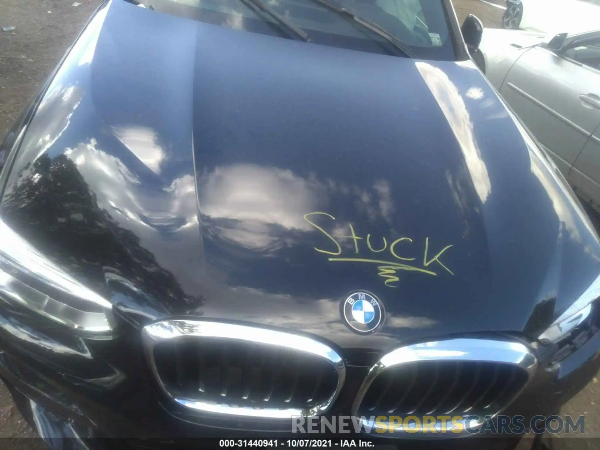 10 Photograph of a damaged car 5UX2V1C01M9H97552 BMW X4 2021