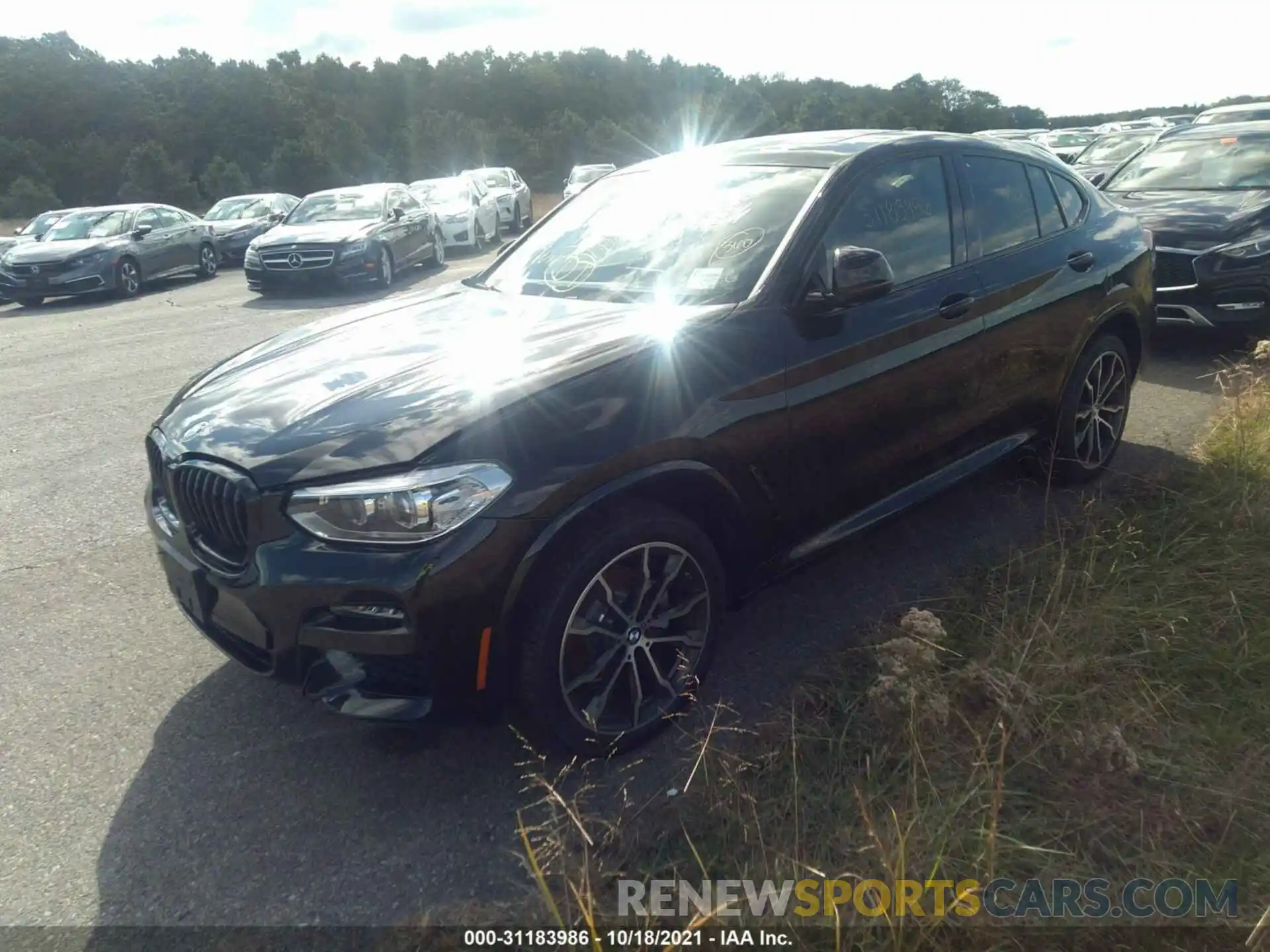 2 Photograph of a damaged car 5UX2V1C02M9H98984 BMW X4 2021