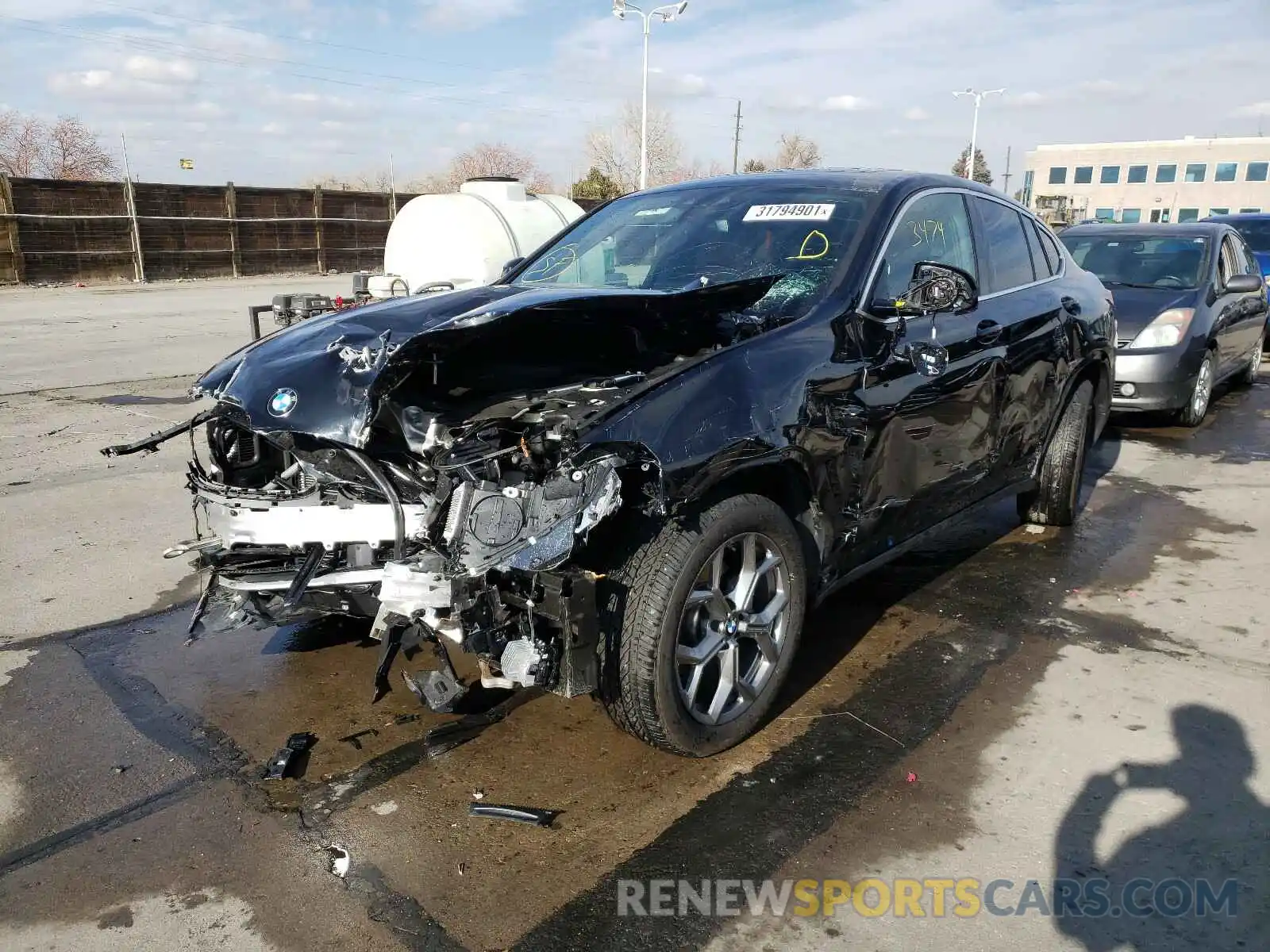 2 Фотография поврежденного автомобиля 5UX2V1C03M9D14532 BMW X4 2021