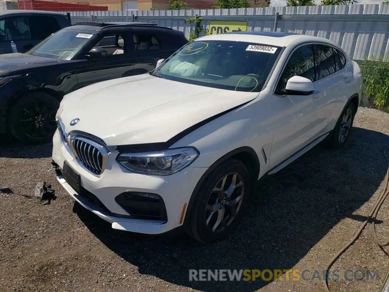 2 Photograph of a damaged car 5UX2V1C03M9D90073 BMW X4 2021