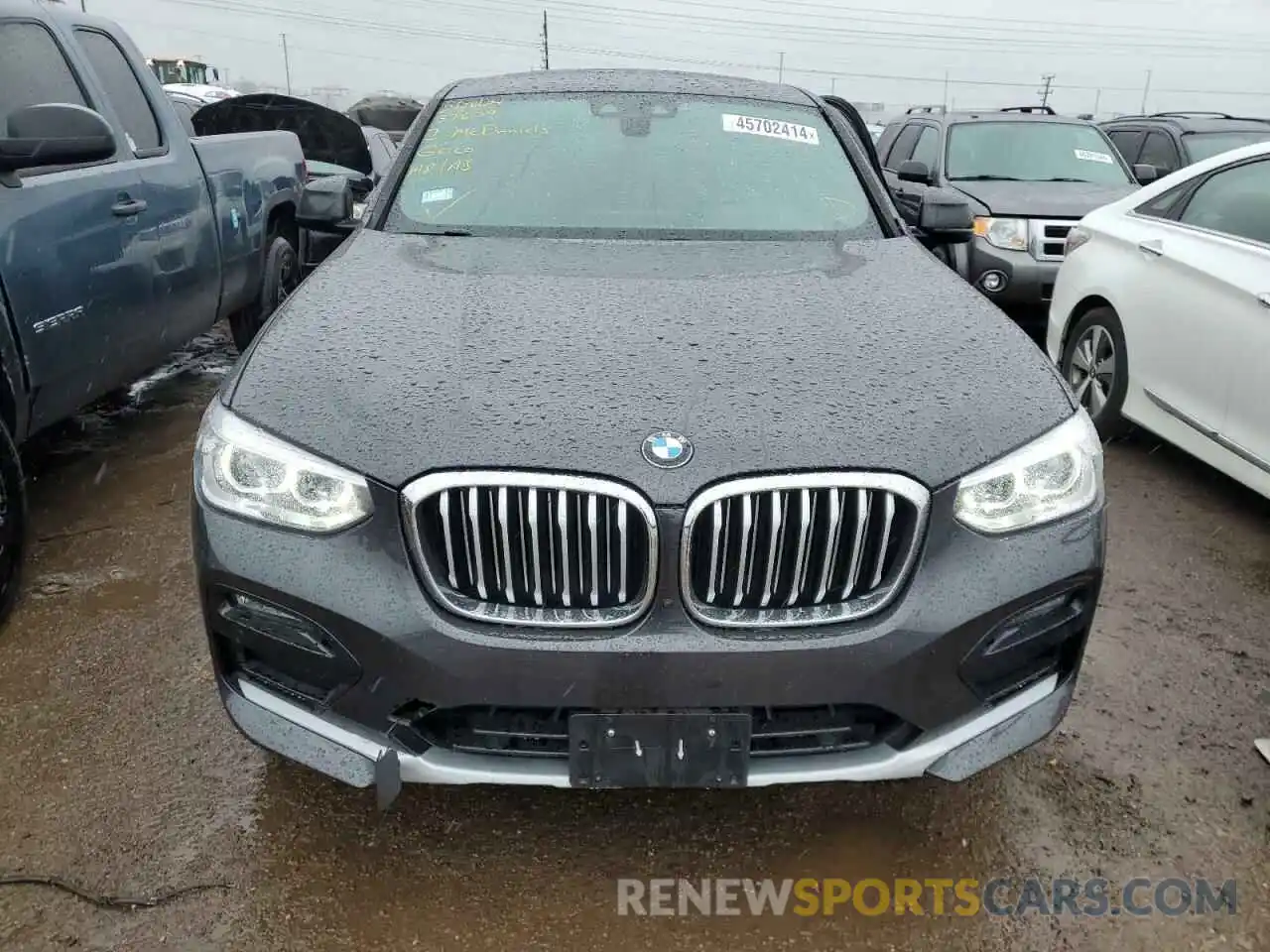 5 Photograph of a damaged car 5UX2V1C03M9F39842 BMW X4 2021