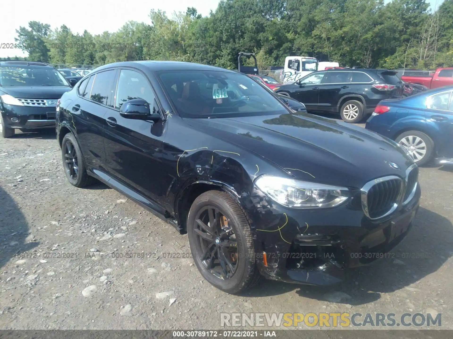 1 Photograph of a damaged car 5UX2V1C03M9H10654 BMW X4 2021