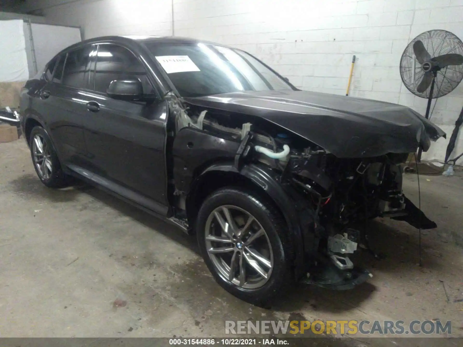 1 Photograph of a damaged car 5UX2V1C04M9E33531 BMW X4 2021