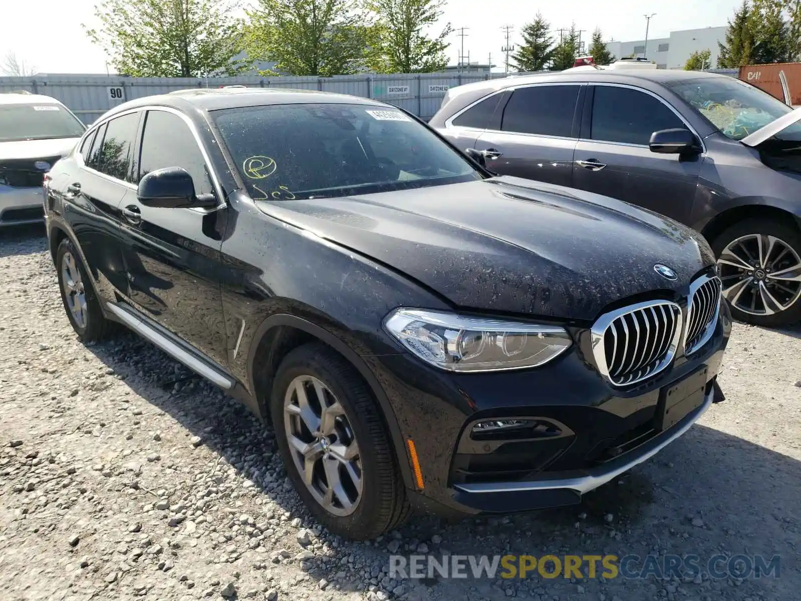 1 Photograph of a damaged car 5UX2V1C05M9E32842 BMW X4 2021