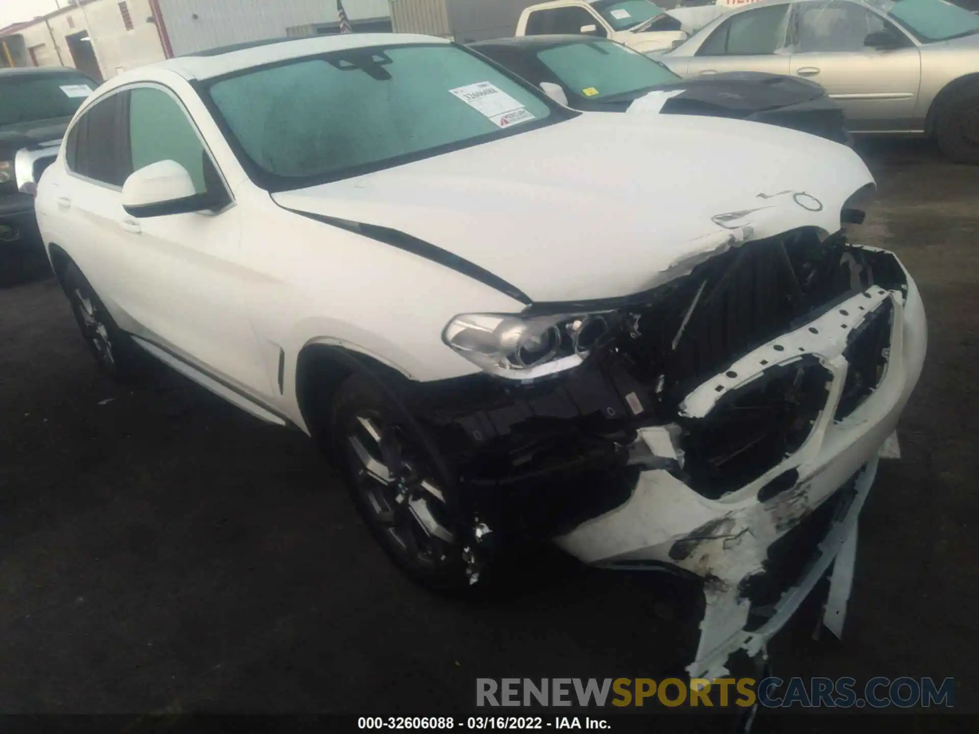 1 Photograph of a damaged car 5UX2V1C05M9E73035 BMW X4 2021