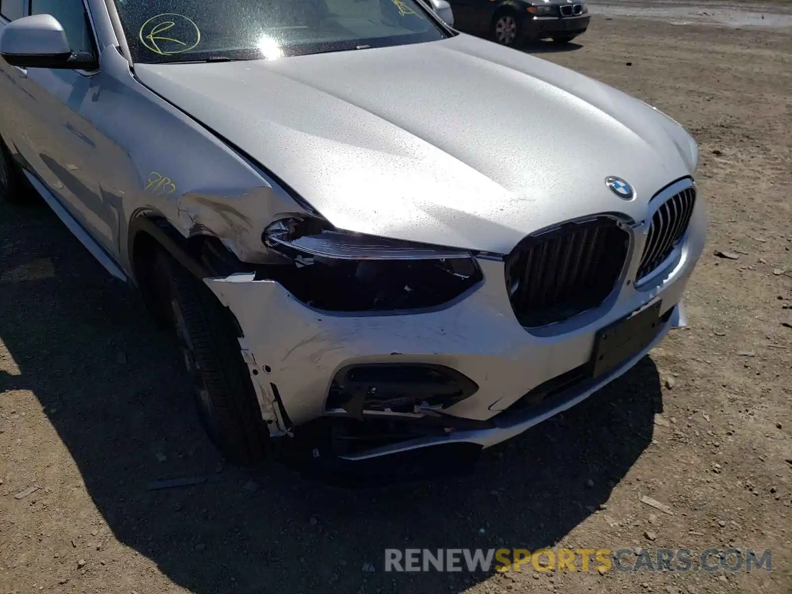 9 Photograph of a damaged car 5UX2V1C05M9G72358 BMW X4 2021