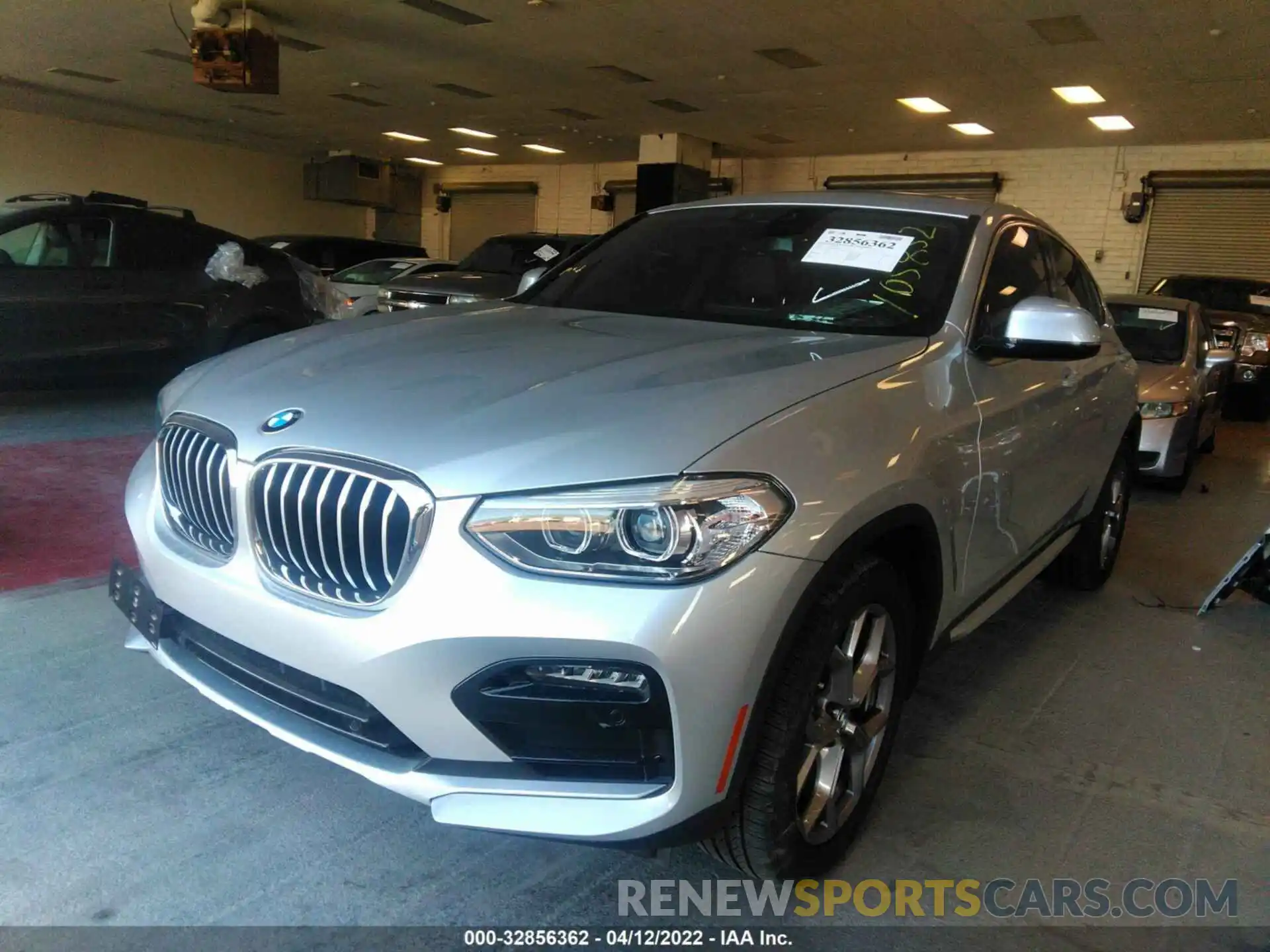 2 Photograph of a damaged car 5UX2V1C05M9H95593 BMW X4 2021