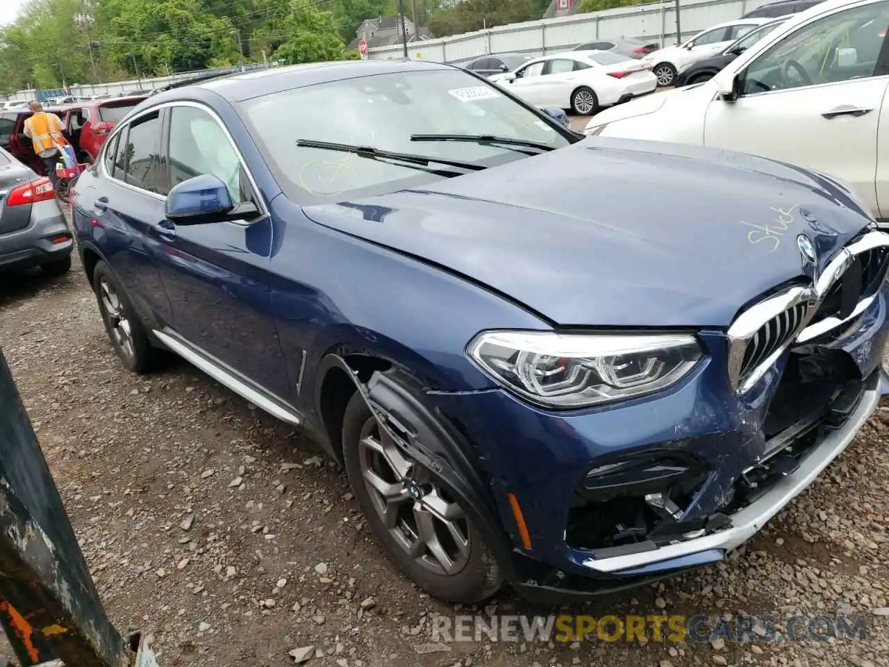 1 Photograph of a damaged car 5UX2V1C06M9G22388 BMW X4 2021