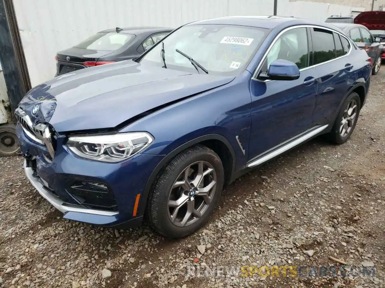 2 Photograph of a damaged car 5UX2V1C06M9G22388 BMW X4 2021