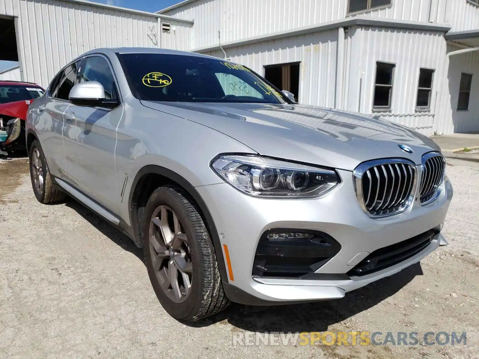 1 Photograph of a damaged car 5UX2V1C06M9G72367 BMW X4 2021