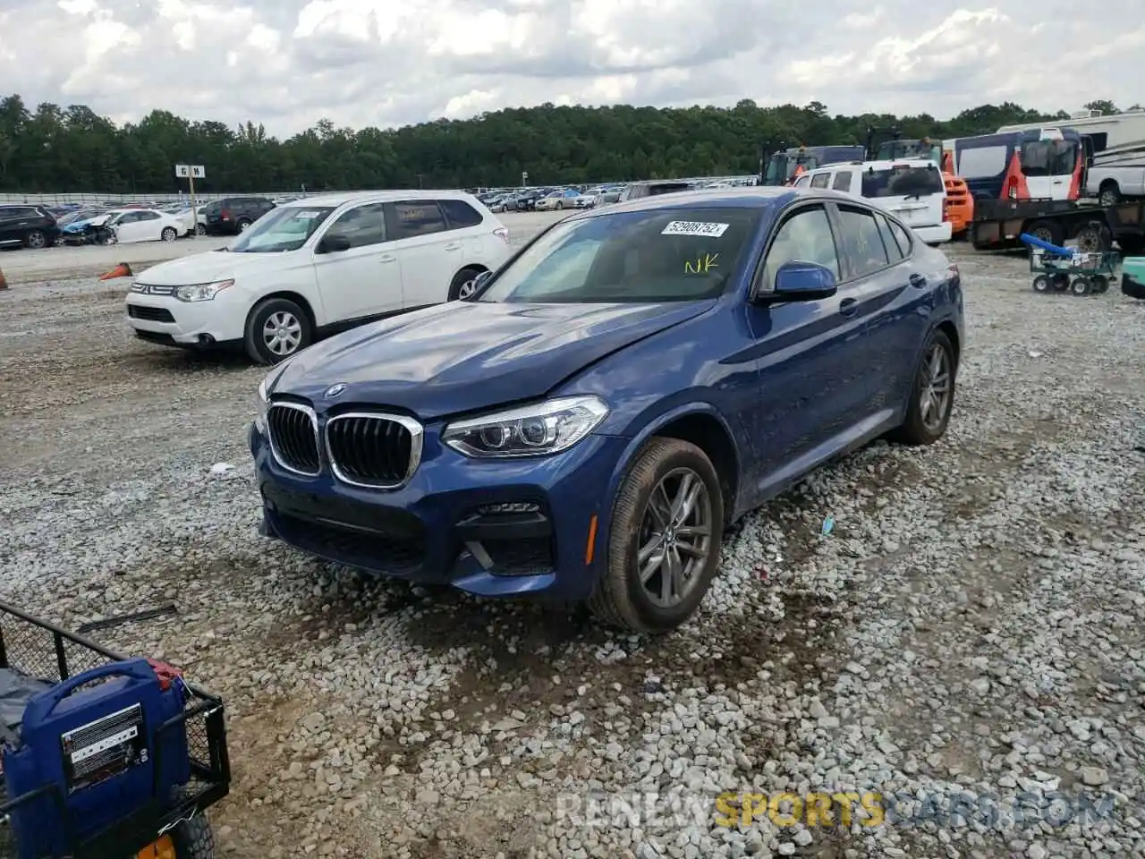 2 Photograph of a damaged car 5UX2V1C06M9H43714 BMW X4 2021