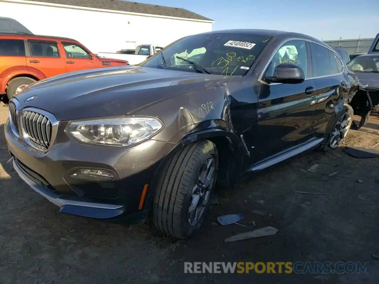 2 Photograph of a damaged car 5UX2V1C07M9G14848 BMW X4 2021