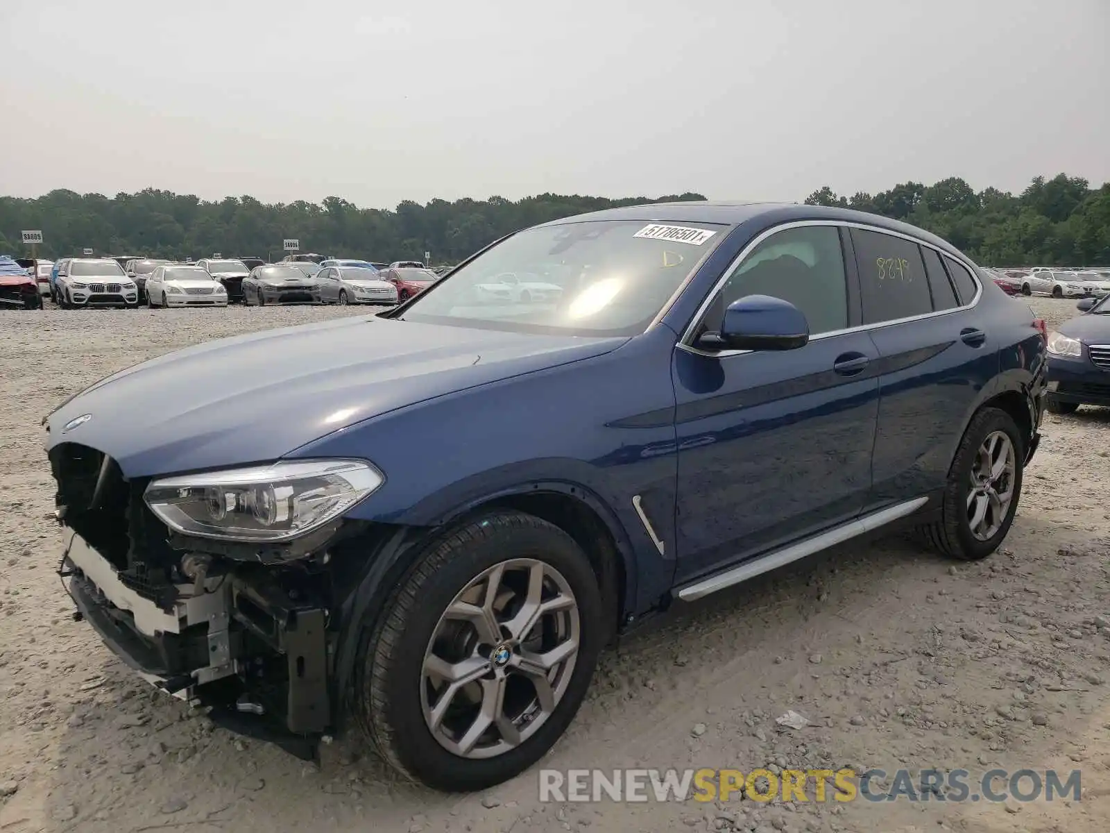 2 Photograph of a damaged car 5UX2V1C07M9G26160 BMW X4 2021