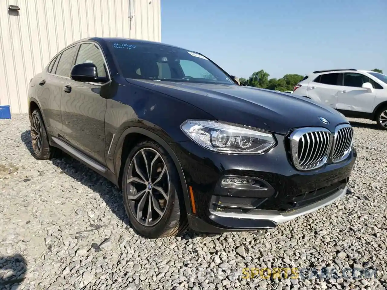 1 Photograph of a damaged car 5UX2V1C08M9D96693 BMW X4 2021