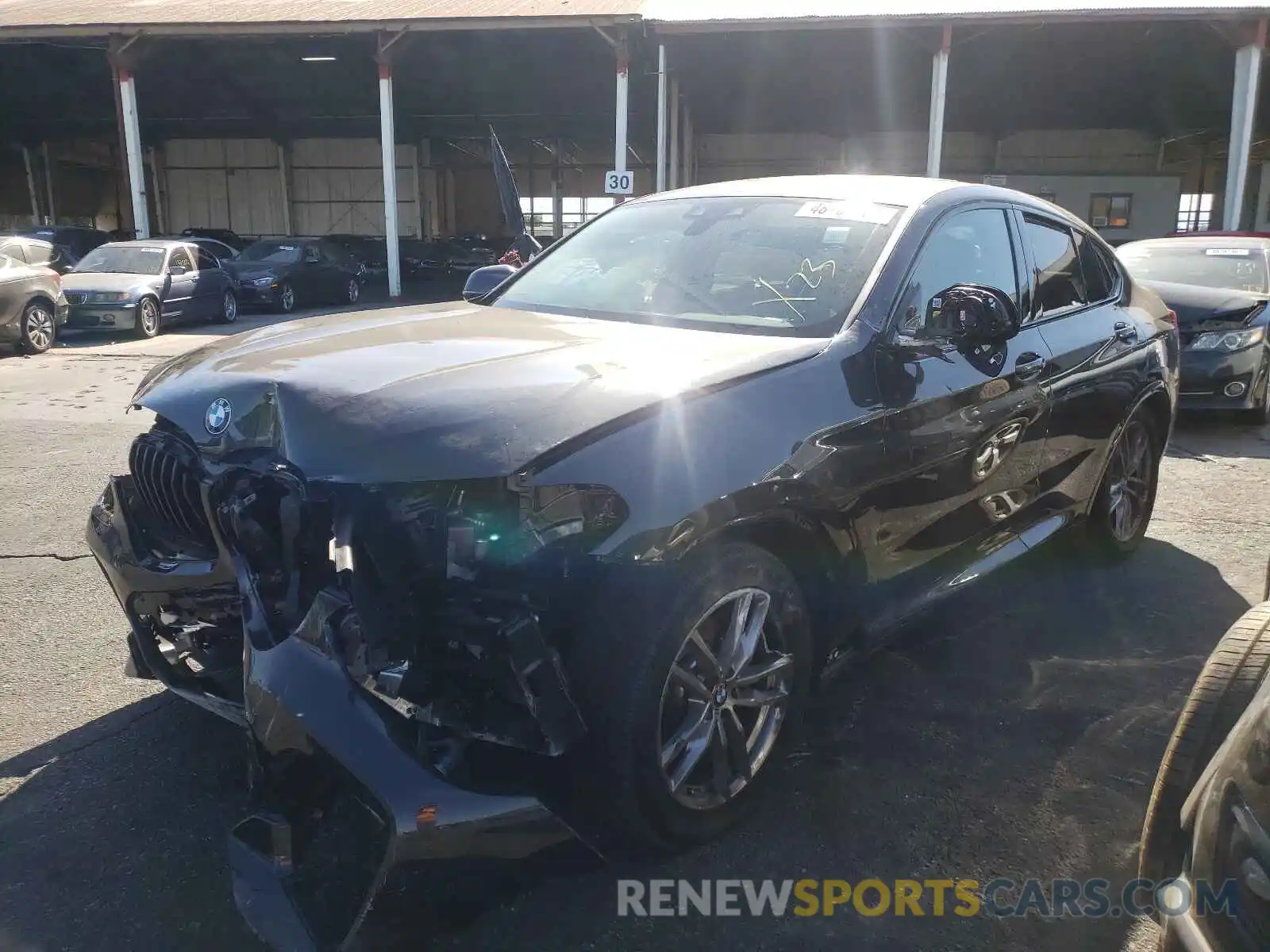 2 Photograph of a damaged car 5UX2V1C08M9E34021 BMW X4 2021