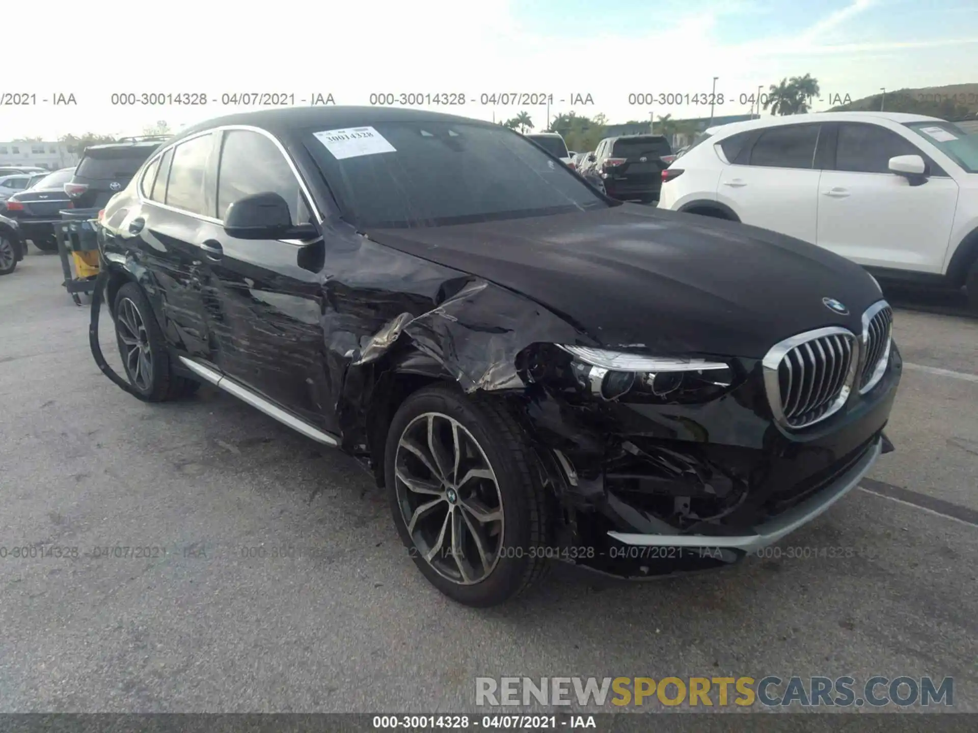 1 Photograph of a damaged car 5UX2V1C08M9E50414 BMW X4 2021