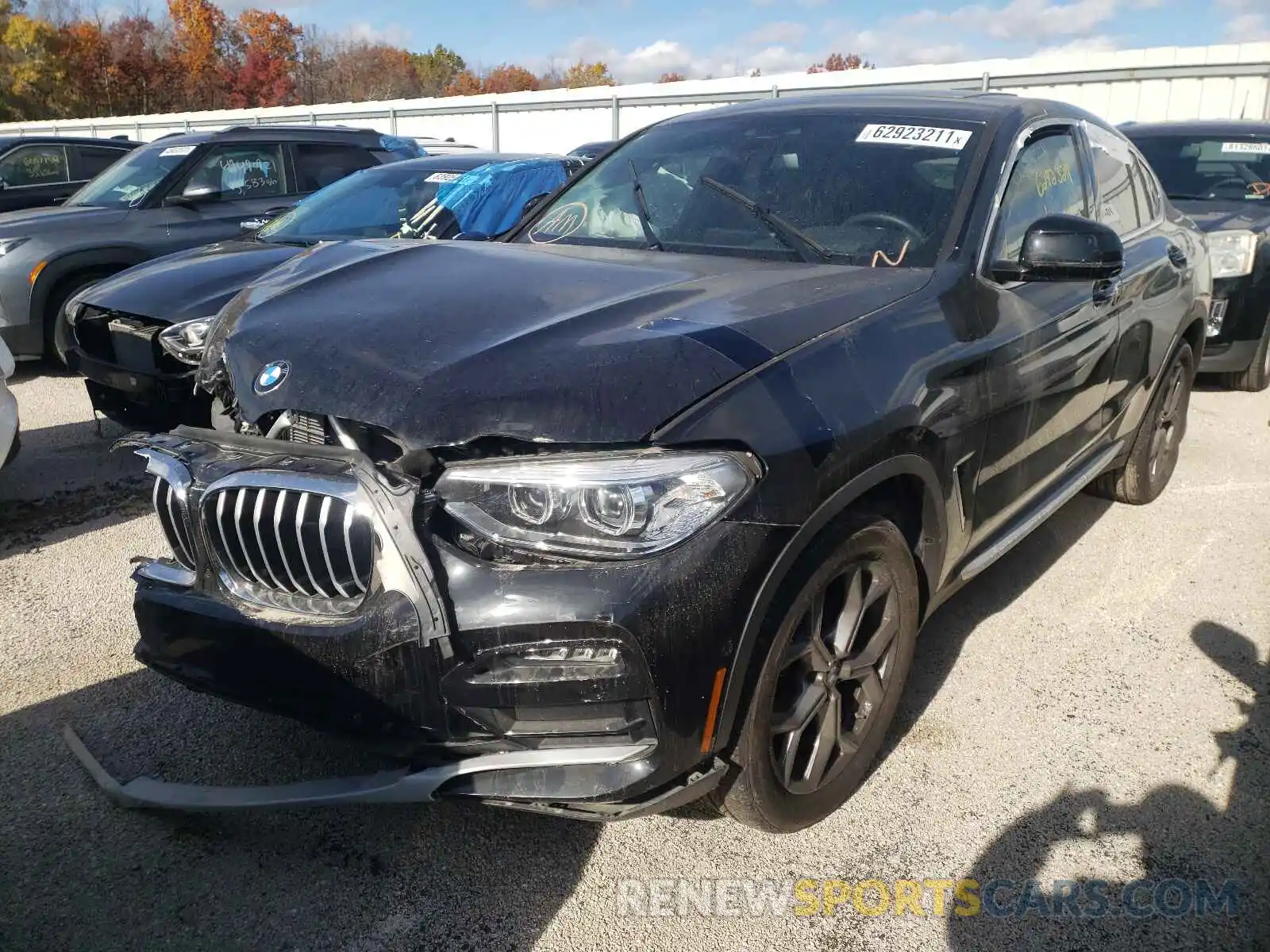 2 Photograph of a damaged car 5UX2V1C08M9E67097 BMW X4 2021