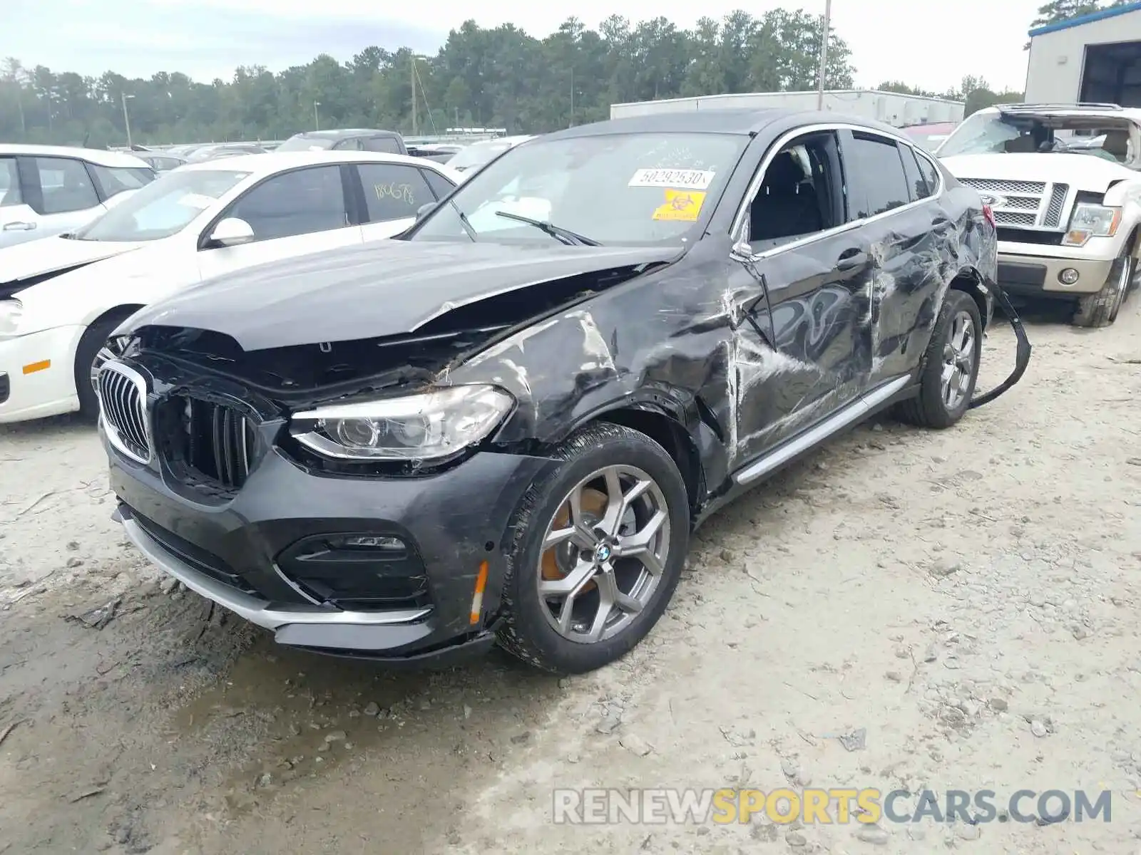 2 Photograph of a damaged car 5UX2V1C09M9D85461 BMW X4 2021