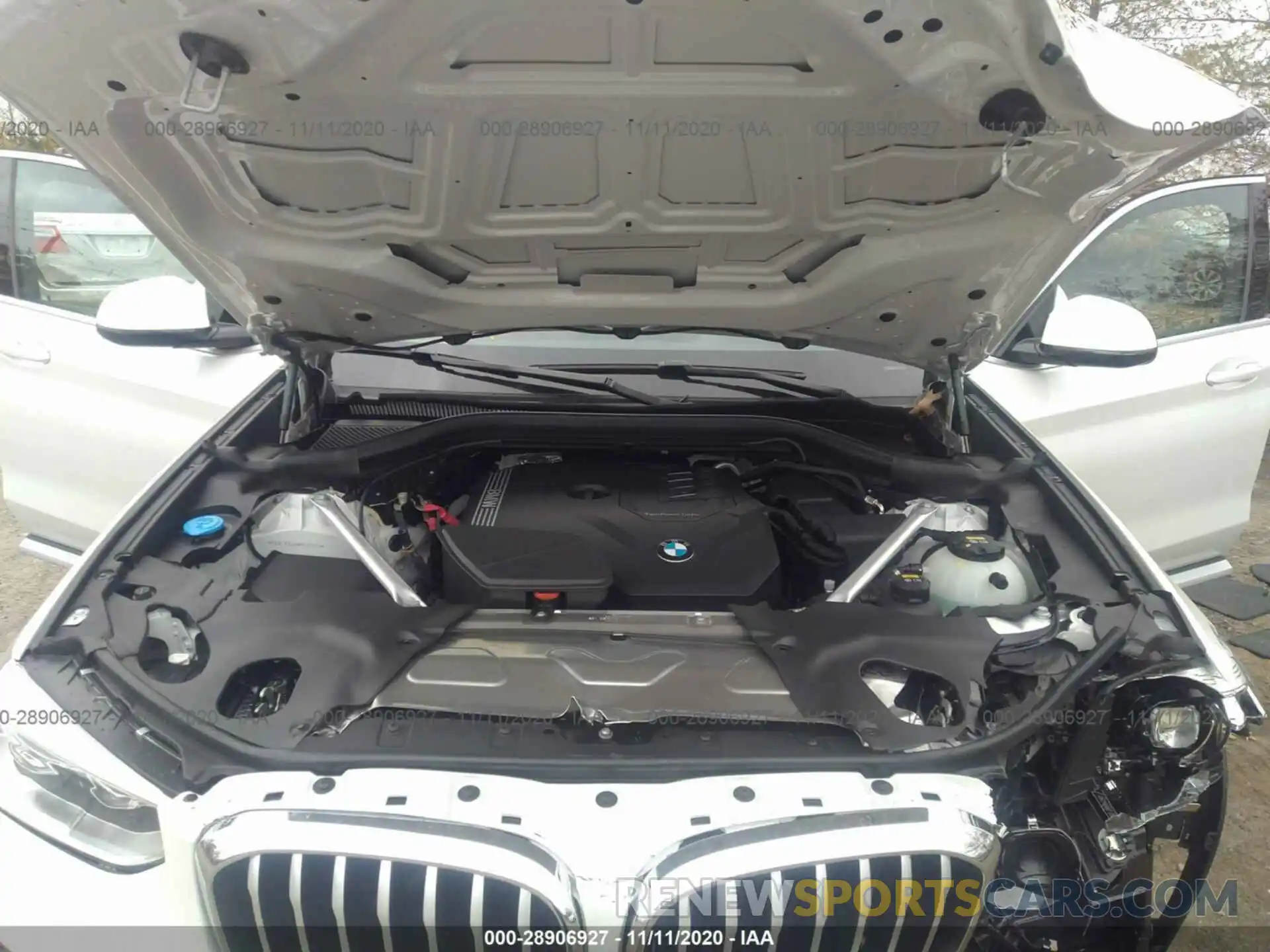 10 Photograph of a damaged car 5UX2V1C09M9E07135 BMW X4 2021