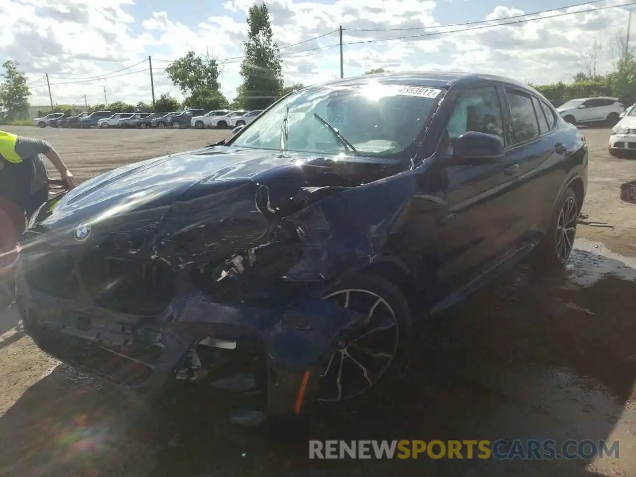 2 Photograph of a damaged car 5UX2V1C0XM9H15222 BMW X4 2021