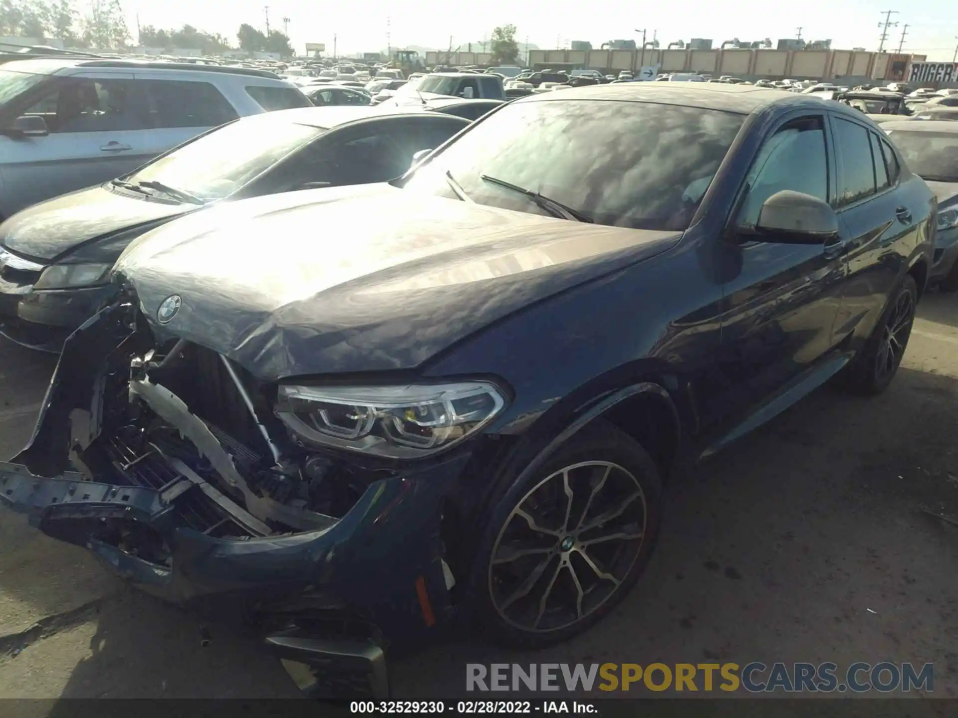 2 Photograph of a damaged car 5UX2V5C01M9E77610 BMW X4 2021