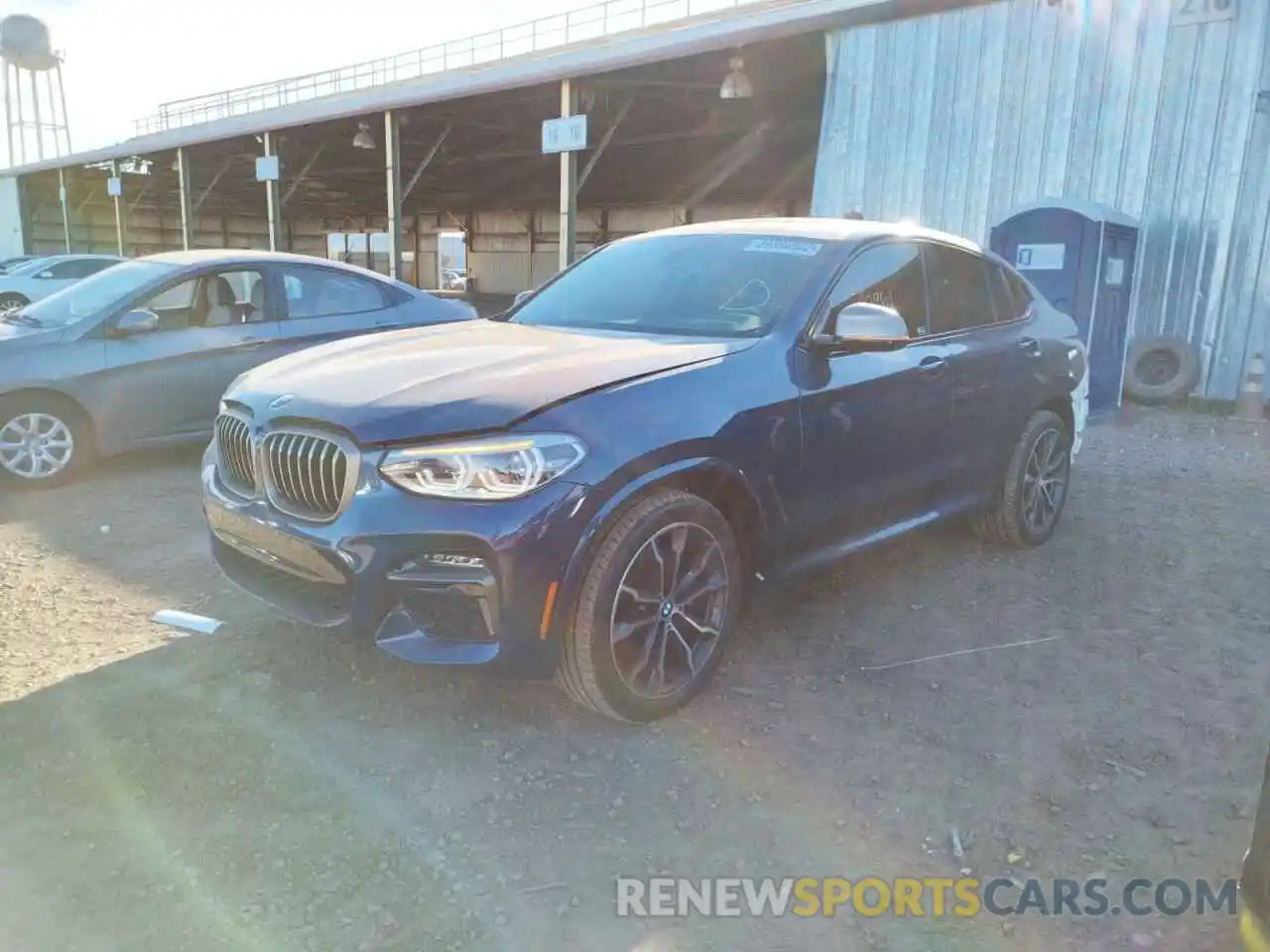 2 Photograph of a damaged car 5UX2V5C01M9H22633 BMW X4 2021