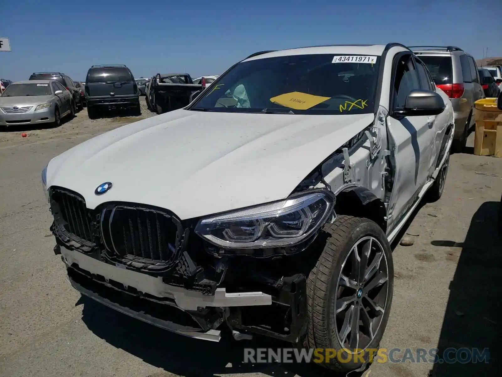 2 Photograph of a damaged car 5UX2V5C02M9E13737 BMW X4 2021