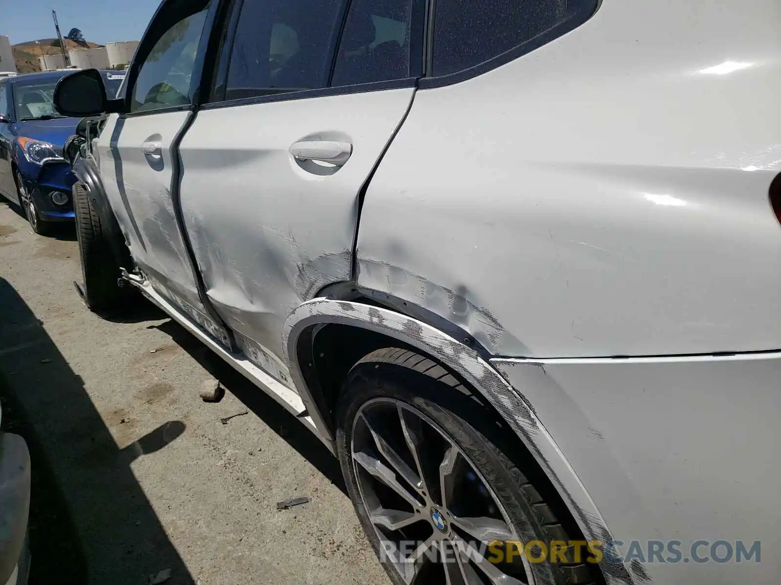 9 Photograph of a damaged car 5UX2V5C02M9E13737 BMW X4 2021