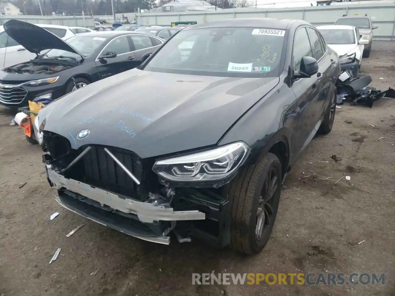 2 Photograph of a damaged car 5UX2V5C02M9E56555 BMW X4 2021