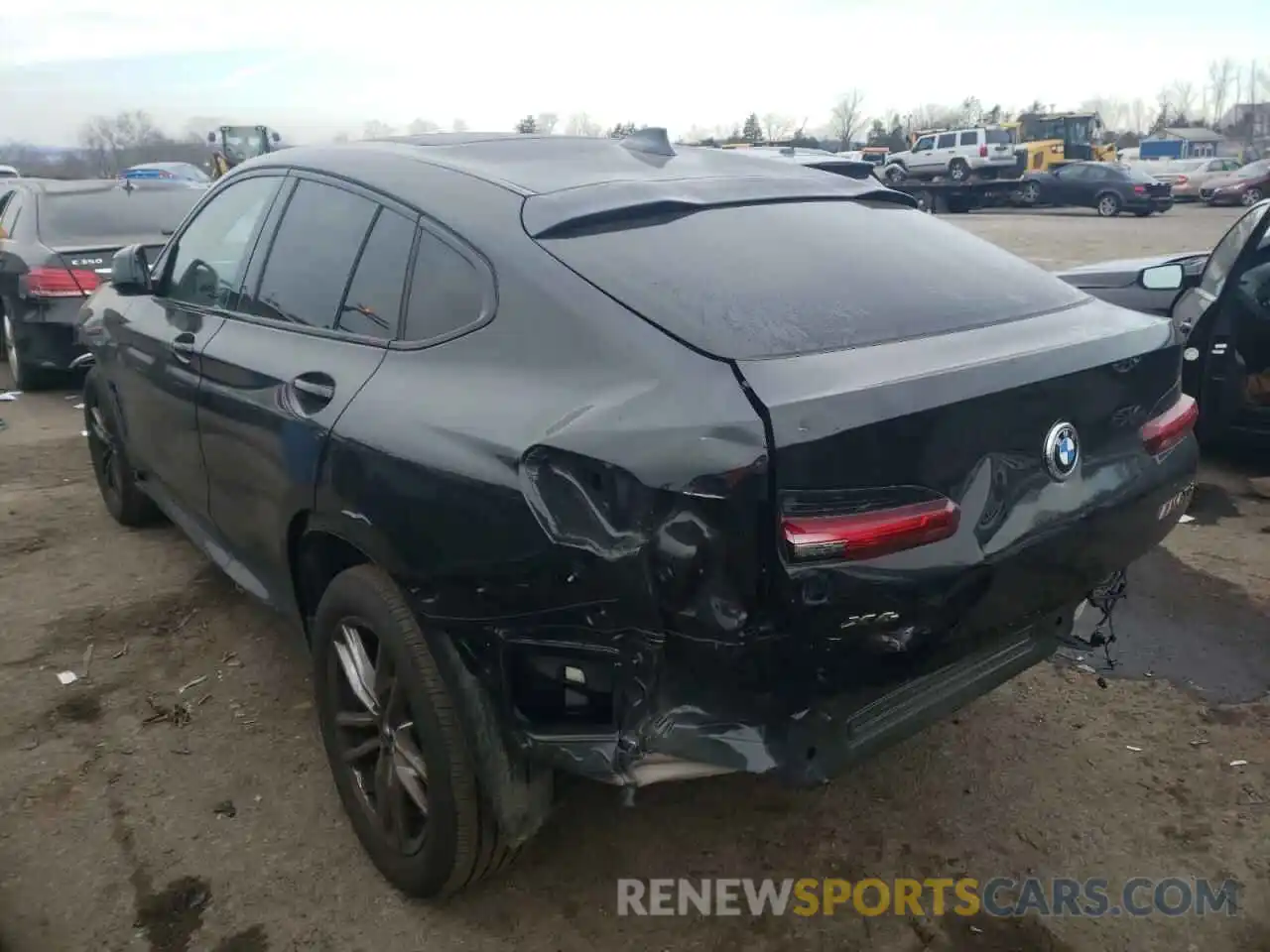 3 Photograph of a damaged car 5UX2V5C02M9E56555 BMW X4 2021