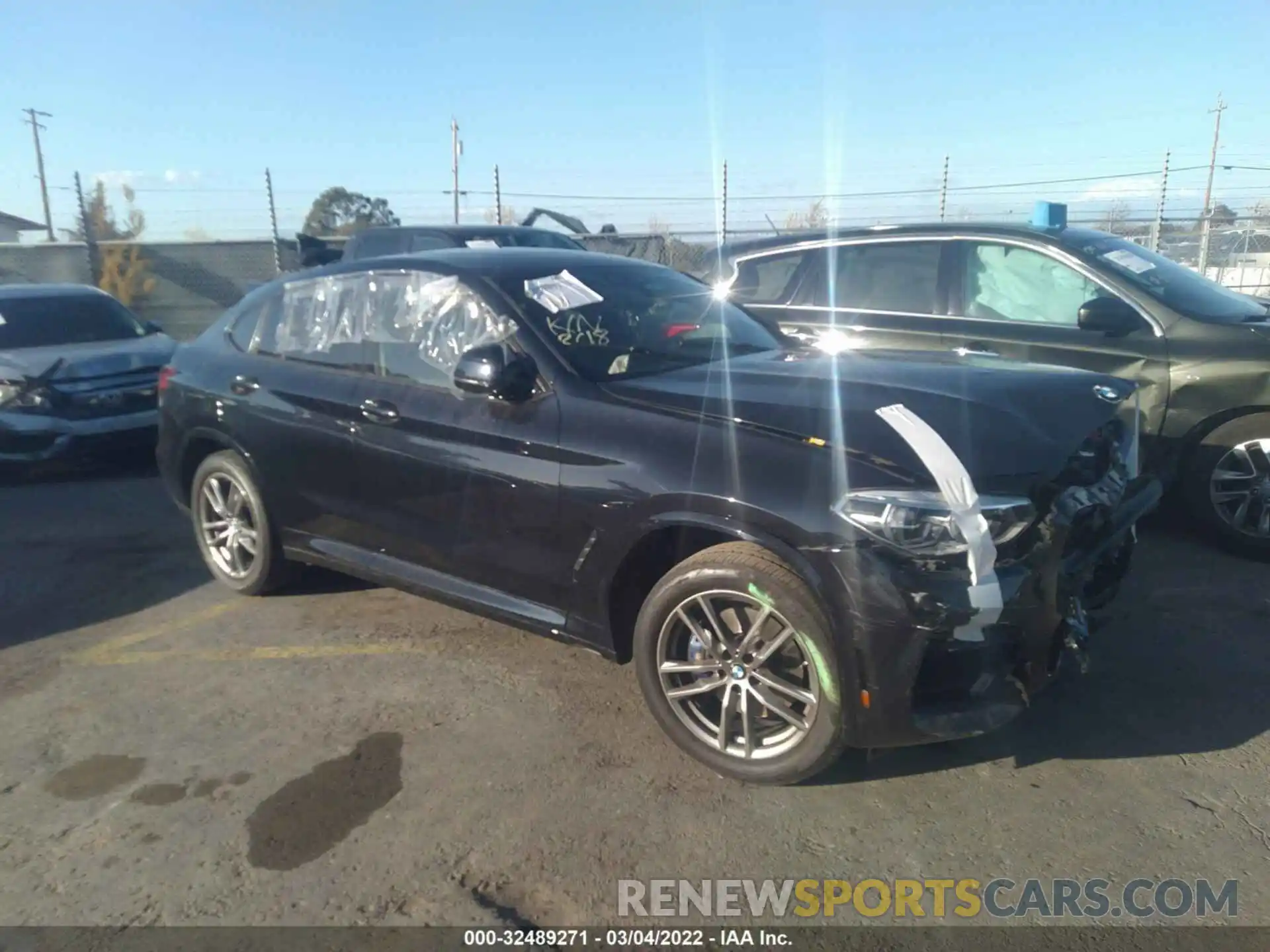 1 Photograph of a damaged car 5UX2V5C03M9F47897 BMW X4 2021