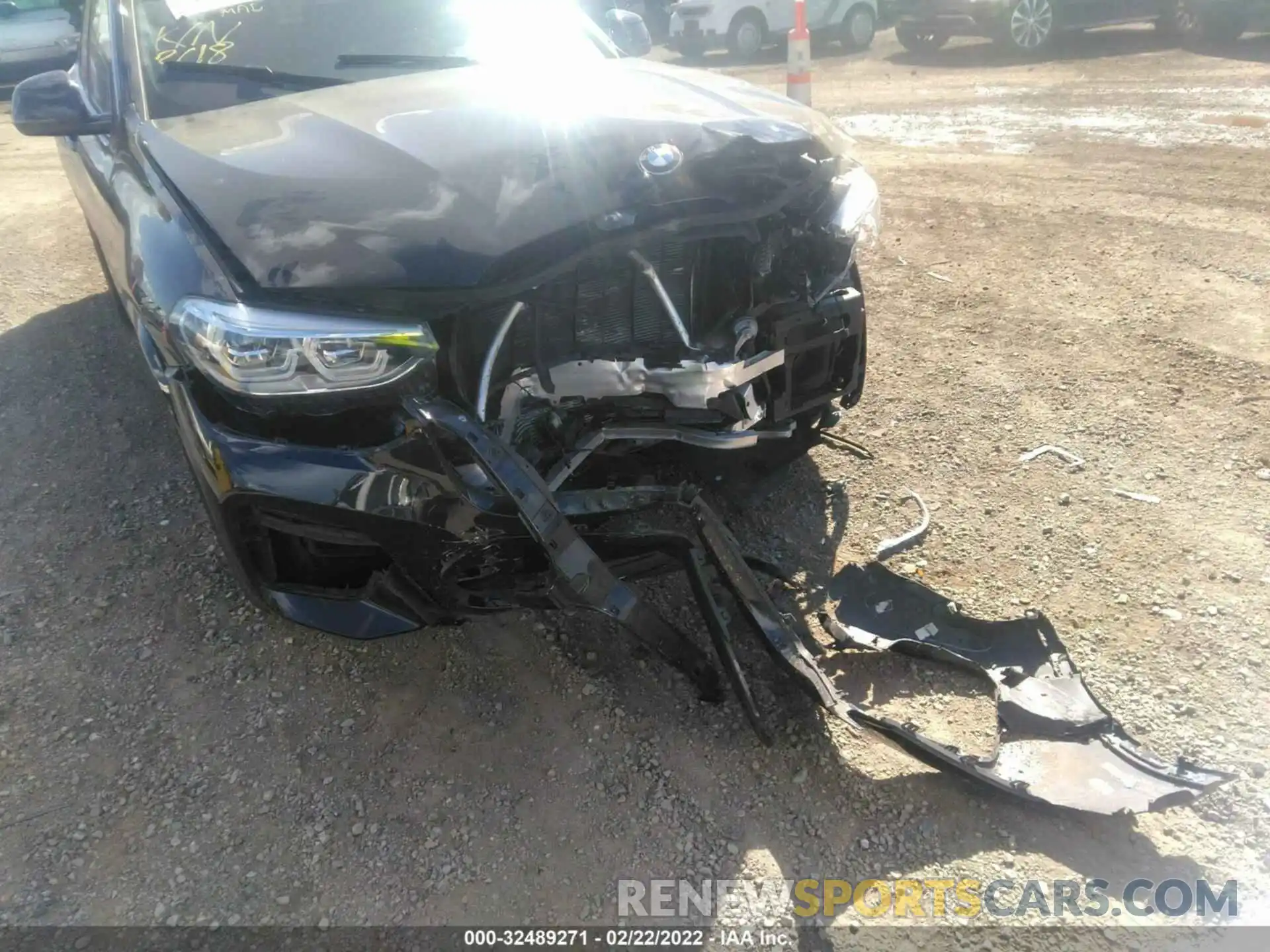 6 Photograph of a damaged car 5UX2V5C03M9F47897 BMW X4 2021