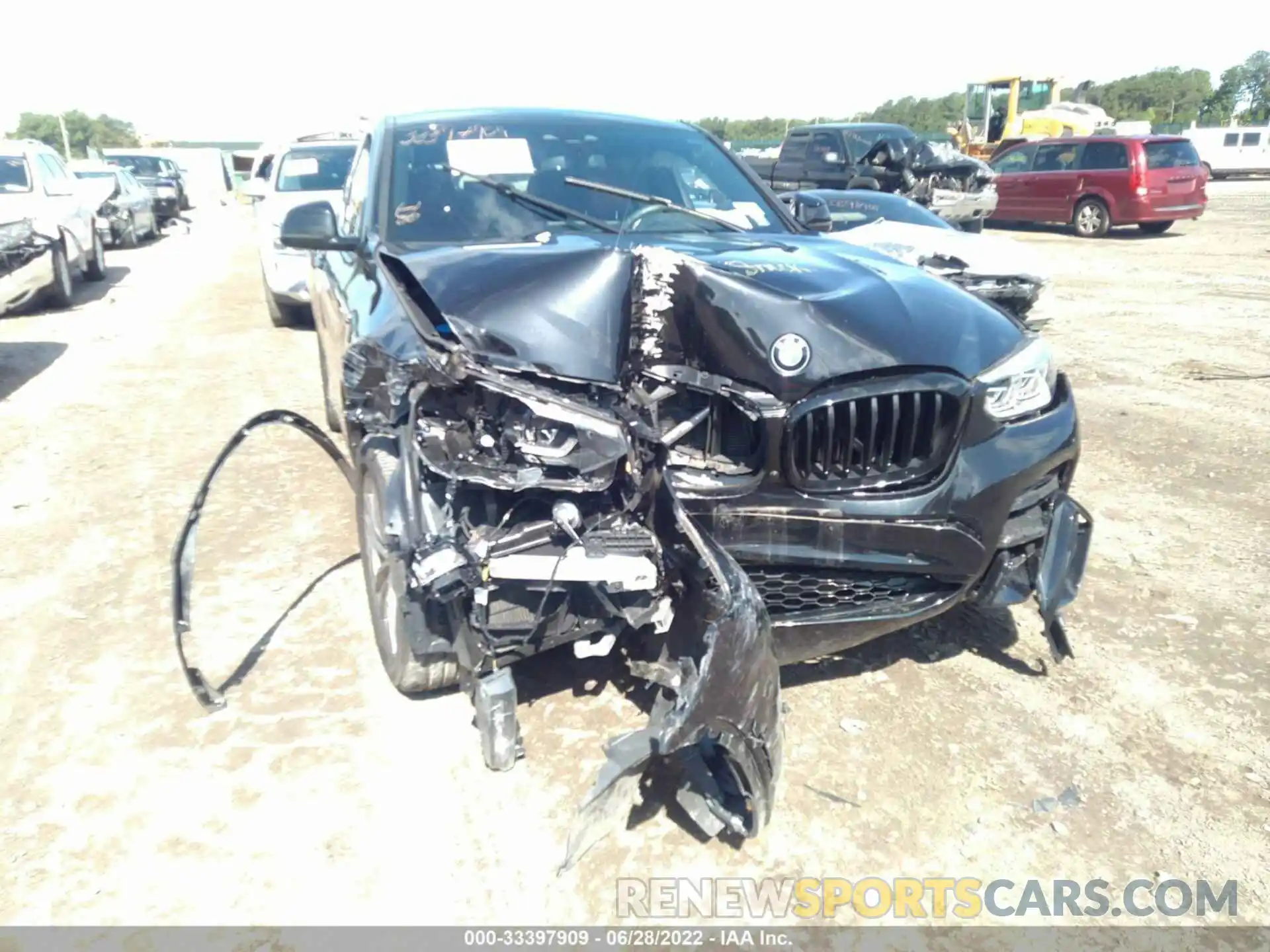 6 Photograph of a damaged car 5UX2V5C06M9D96649 BMW X4 2021